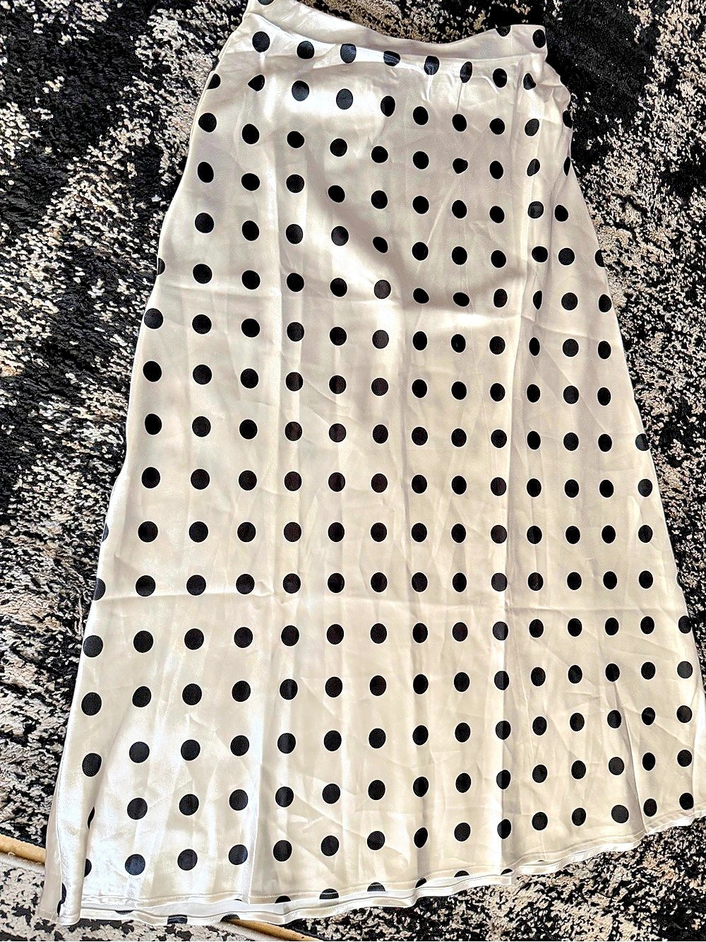 LOVE BY DESIGN Polka Dot SATIN like  Maxi Skirt in White & Black Like New size L